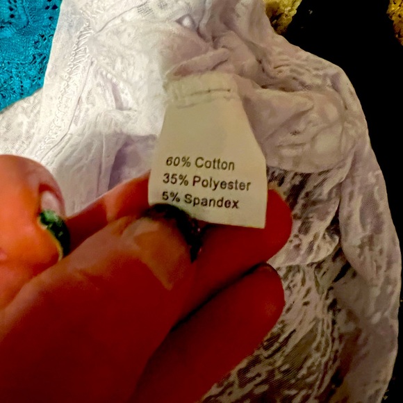 Southern Grace 2XL 3/4 length lace sleeve top - Picture 3 of 3